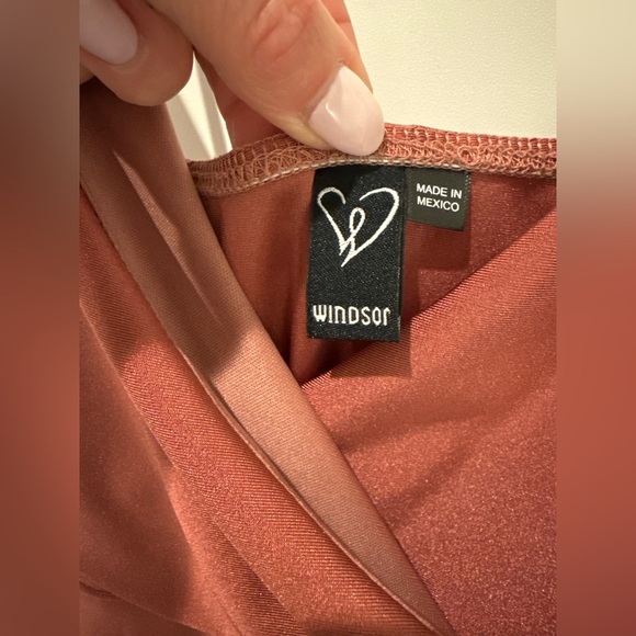 Windsor Women’s Eyes On You Asymmetrical Mini Dress In Brown Sz M - Picture 8 of 9